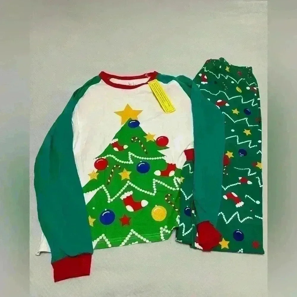 Shelly Girls Christmas Pajama Set. New With Tags Youth Size XL Holiday Lounge